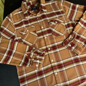 BRIXTON Men’s Tan, Red & Cream Plaid Button-Down flannel